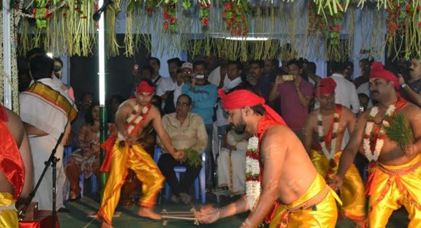 മണലാരണ്യത്തിൽ വീണ്ടും കണ്ണ്യാർകളിക്കാലം; പാലക്കാടിന്റെ പരമ്പരാഗത കലാരൂപത്തിന് അരങ്ങൊരുങ്ങുന്നതു ഷാർജയിൽ