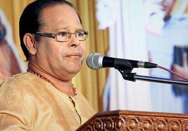 തനിക്ക് ആപത്തൊന്നും പറ്റിയില്ലെന്ന് നടൻ ഇന്നസെന്റ്; ഇടതുസർക്കാരിന്റെ സത്യപ്രതിജ്ഞയ്ക്ക വന്നിരിക്കുകയാണെന്നും ഇന്നസെന്റ് ഫേസ്ബുക്ക് പോസ്റ്റിൽ
