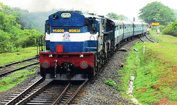 ഇന്നും ട്രയിൻ യാത്ര താറുമാറാകും; മിക്ക ട്രയിനുകളും തുടങ്ങുന്നതും അവസാനിക്കുന്നതും വ്യത്യസ്തമായ സ്റ്റേഷനിൽ നിന്ന്; കേരളത്തിൽ ഇന്ന് ട്രയിൻ യാത്ര ചെയ്യുന്നവർ അറിയേണ്ട കാര്യങ്ങൾ