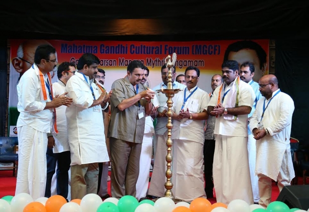 കെ.മുരളീധരൻ എംഎൽഎ ഉദ്ഘാടകനായി എത്തി; മഹാത്മാഗാന്ധി കൾച്ചറൽ ഫോറം ഗാന്ധി ദർശൻ മാനവ-മൈത്രി സംഗമം ശ്രദ്ധേയമായി