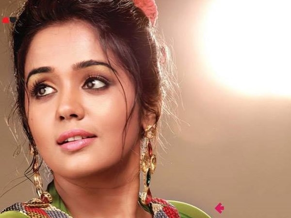 രണ്ടുവർഷമായി സിനിമയിൽ നിന്ന് മാറി നിന്നത് എന്തിന്? ഉത്തരവുമായി ടിയാനിലൂടെ നടി അനന്യ തിരിച്ചെത്തുന്നു; ശക്തമായ നായികാ കഥാപാത്രവുമായി മലയാളികളുടെ പ്രിയ നടി
