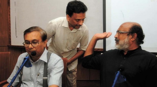 തോമസ് ഐസക്കിന്റെ പിടിവാശിക്ക് മുമ്പിൽ അരുൺ ജെയ്റ്റ്ലി വലഞ്ഞപ്പോൾ ലോട്ടറിയടിച്ചത് കേരളത്തിന്; അന്യസംസ്ഥാന ലോട്ടറിക്ക് കേരളത്തിലെ ലോട്ടറിയെക്കാൾ 16ശതമാനം നികുതി കൂടുതൽ; 7500 രൂപയിൽ താഴെയുള്ള മുറികളിൽ താമസിച്ചാലും നികുതി കുറവ്