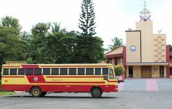 സ്വകാര്യ ബസ്സുകൾ ആഡംബര ബസ്സുകൾ ഇറക്കി,'ഇടിയും മിന്നലും' കെഎസ്ആർടിസും എത്തി; എങ്കിലും പഴയ തലമുറയുടെ മനസ്സിൽ ഇപ്പോഴും മായാതെ മലബാർ സർവീസുകൾ