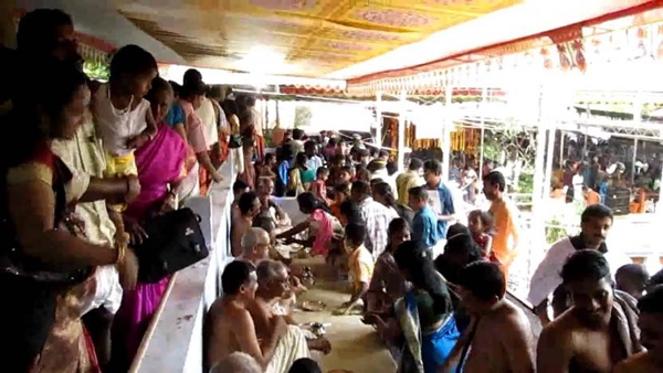 ഈ വർഷത്തെ വിദ്യാരംഭം ക്ഷേത്രത്തിൽ മാത്രമേ നടത്താൻ പാടുള്ളൂ; ബുധഗ്രഹത്തിന് മൗഢ്യം ആരംഭിക്കുന്നതിനാലും 'മൃത്യുയോഗം' ഉള്ളതിനാലും വിദ്യാരംഭം ദക്ഷിണാമൂർത്തിപൂജയും സരസ്വതീപൂജയും നടത്തുന്ന ക്ഷേത്രത്തിൽ ആയിരിക്കണം; ഈ വർഷം ക്ഷേത്രങ്ങളിലല്ലാതെ മറ്റൊരു സ്ഥലത്തും വിദ്യാരംഭത്തിന് നിർബന്ധമായും ഇരുത്താൻ പാടില്ലെന്ന് ഉത്തരാ ജ്യോതിഷ ഗവേഷണകേന്ദ്രം