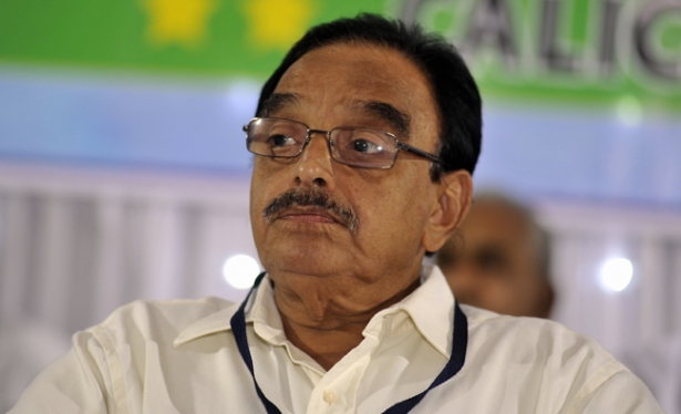 വിദ്യാഭ്യാസ മന്ത്രി ഇഫ്ത്താർ വിരുന്നിന് പണം പിരിച്ചത് ജീവനക്കാരിൽ നിന്ന്; പിരിവു നടത്തിയത് വിദ്യാഭ്യാസ വകുപ്പിലെ ഉന്നത ഉദ്യോഗസ്ഥരുടെ യോഗം ചേരാനെന്ന പേരിൽ