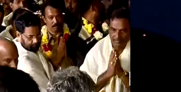 അയ്യപ്പഭക്തർക്ക് സായൂജ്യമായി മകരജ്യോതി ദർശനം; സന്നിധാനത്തിന് ചുറ്റുമുള്ള ഉയർന്ന സ്ഥലങ്ങളിൽ പൊന്നമ്പലമേട്ടിലേക്ക് കണ്ണുംനട്ട് ഭക്തസഹസ്രങ്ങൾ; നിയന്ത്രിക്കാൻ ഡിജിപി നേരിട്ടെത്തി; സന്നിധാനത്ത് തിരുവാഭരണം ചാർത്തിയുള്ള ദീപാരാധന തൊഴാൻ വിഐപികളും